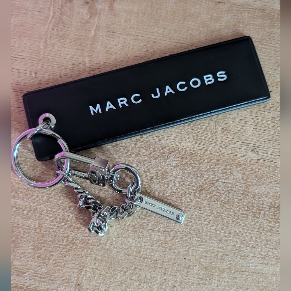 MARC JACOBS Leather Bag Charm 🖤